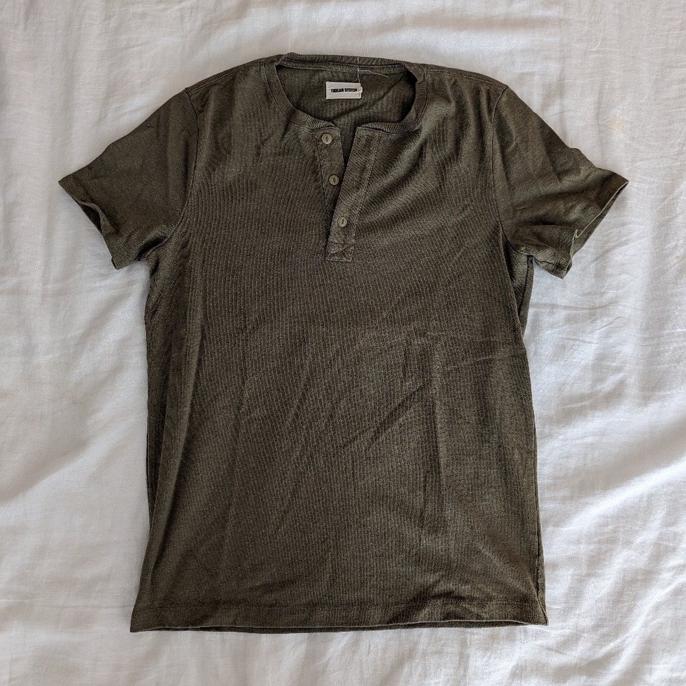 Short-Sleeve Heavy Bag Henley in Olive